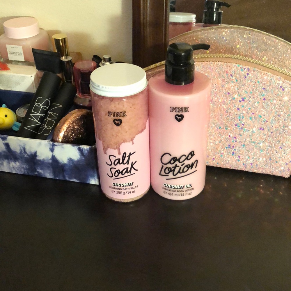 Pink coconut bundle 🌸🥥 - Picture 2 of 2